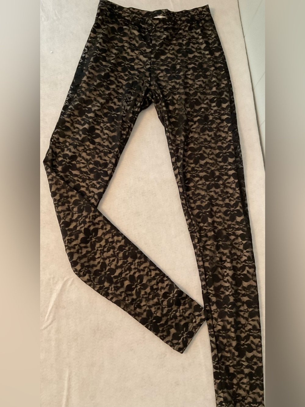 Vocal Black Lace-Pattern Jeggings